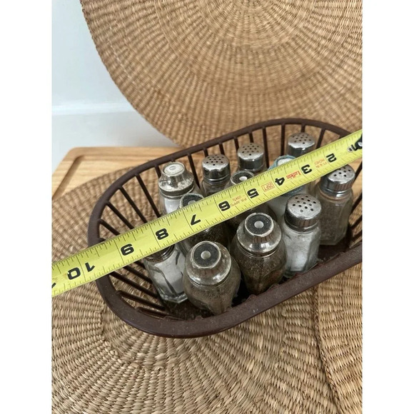 Vintage set of 12 salt and pepper shakers - Picture 5 of 9